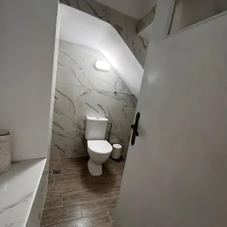 Alachouzos House